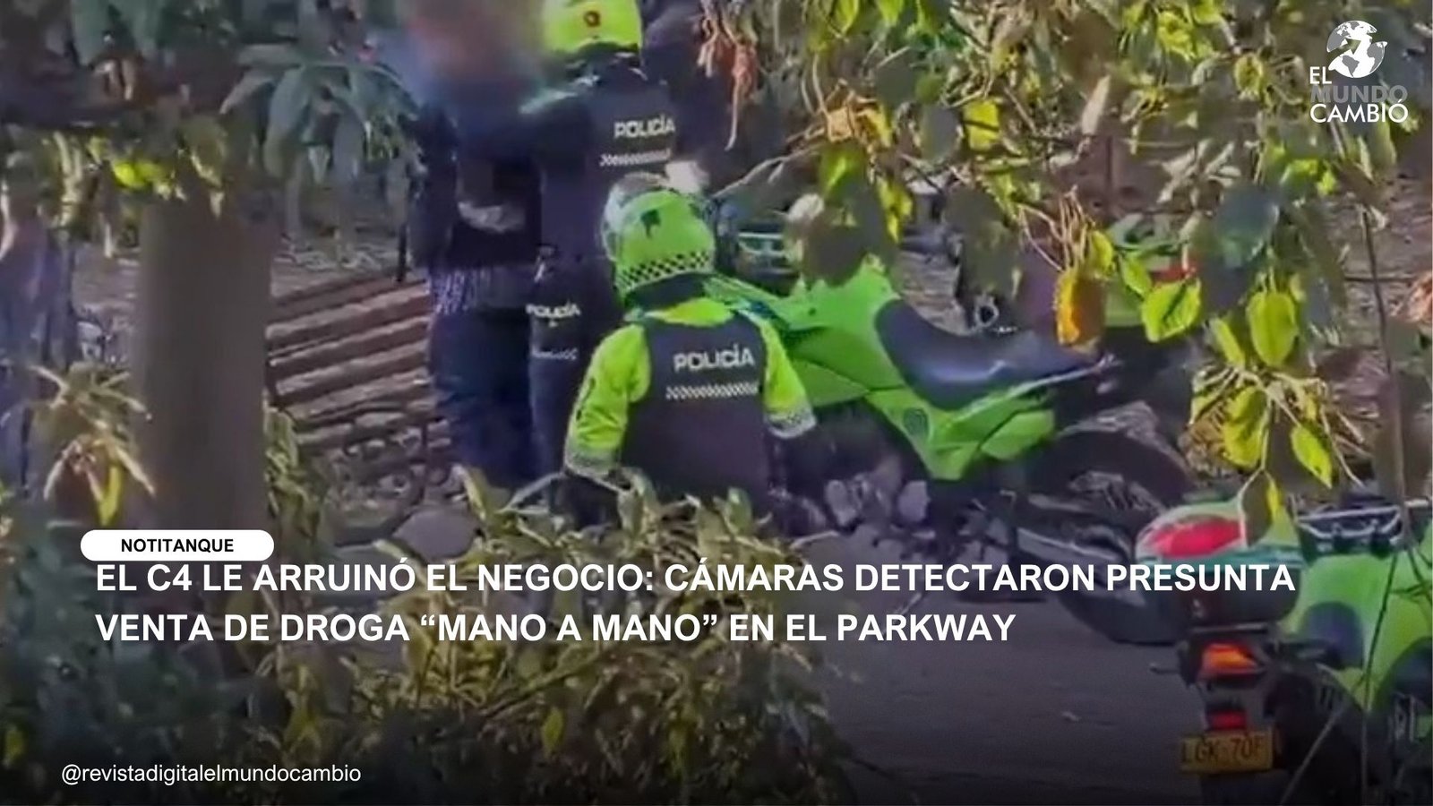 EL C4 LE ARRUINÓ EL NEGOCIO: CÁMARAS DETECTARON PRESUNTA VENTA DE DROGA “MANO A MANO” EN EL PARKWAY